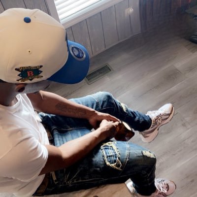 Battlerapper| Musician | |#i96 |#Abcd |Seen on #WegoHardTv ,#UrlCrucible , Mitch vs Snakeyez out now https://t.co/kjiUTarQHe | Dm for bookings