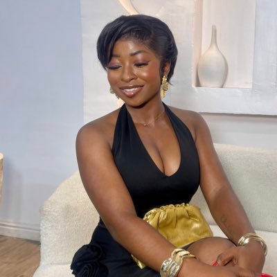 Abba’s baby 🥰.Ambivert.Optimizing thebest.petite.FoodE lover🍲🥘🍝and enthusiast🤤😋.C.E.O of Zanna’s 🍽kitchen. Future pharmacologist💊.soon to be tech sis 💻
