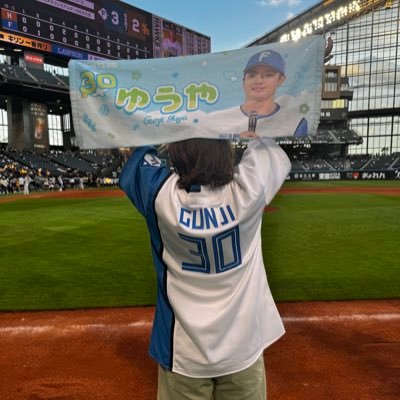 ymk12ss's profile picture. 