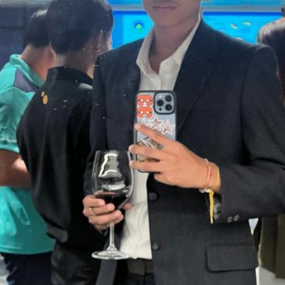 30VisalSok's profile picture. 