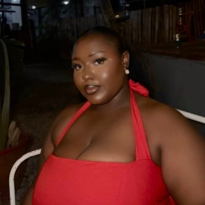 @Goldie__bee