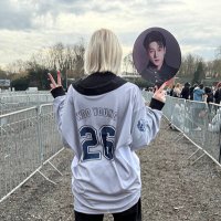 Enola (@istolewoosocks) 's Twitter Profile