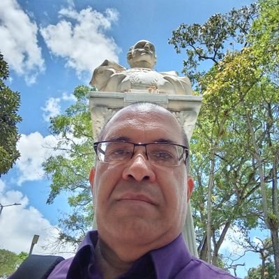 Comunicador Digital.
Chavistas por Convicción.