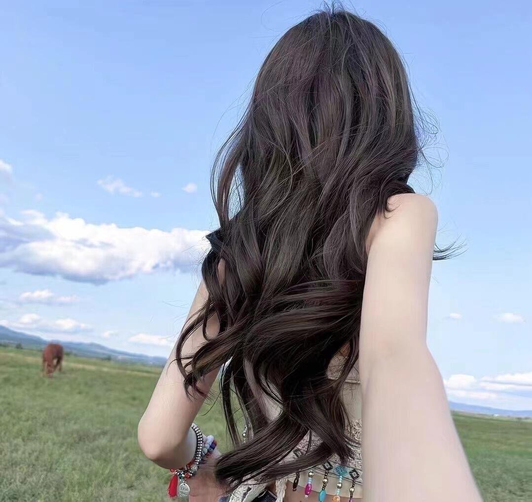 Confidence is my best makeup, and my smile is my strongest weapon.