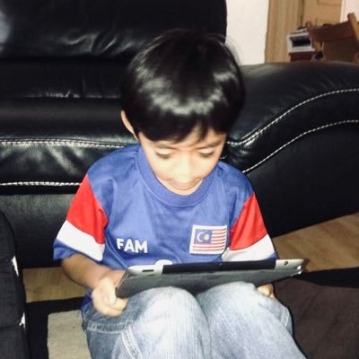 yuvxvz's profile picture. void