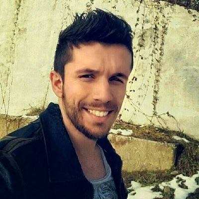 Koliko tvitam nije humano. Nije IN da budem fin. https://t.co/dGapENnVgh Instagram @neshayee