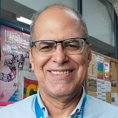 Sou PCdoB desde a clandestinidade.
Economista, bancário, funcionario da Caixa, comunista, ateu, torcedor do Fluminense e de bem com a vida.
Bandeiras: BRICS