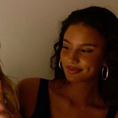 etafellings's profile picture. neurótica, segundo Freud