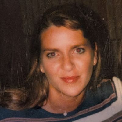 Cool pics and videos of animals, nature, food, cannabis & music. Reality tv and true crime junkie. DM for copywritten material removal. NO porn. NO dm's.