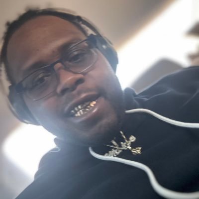 I’m just that one guy who runs with the ♊️ ☀️ ♓️ 🌕 ♍️ ✨ and love to hear the truth with good music