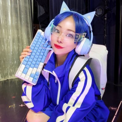 Dancer・踊り子/元AV女優/元アイドル/元TPダンサー/身長146cm/テラスハウスでおっぱい出してた人です /映画『バージン協奏曲』奈々役/お仕事依頼はDMへ📩/ファンクラブ会員募集中🦦💕↓↓/特撮・お笑い・ラジオ・銭湯・サウナが好き/#指定難病 #強直性脊椎炎 と闘いながら楽しく踊って生きてます🤗