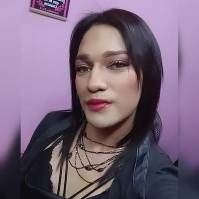 RebeBarillas1's profile picture. 