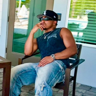 I gotta entertain the ppl fr • Kick Partner • Business Inquires: mikesmallsbusiness@gmail.com