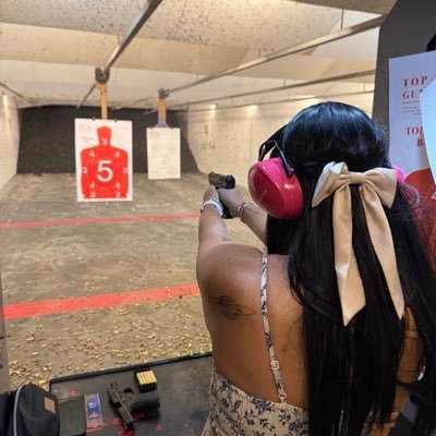 𝒩𝑜 𝓉𝑒𝓃𝑔𝑜 𝓃𝒶𝒹𝒶, 𝓈𝑜𝓁𝑜 𝓁𝒶 𝑒𝓈𝓅𝑒𝓇𝒶𝓃𝓏𝒶 𝒹𝑒 𝓆𝓊𝑒 𝒶𝓁𝑔𝓊𝓃 𝒹𝒾𝒶 𝓈𝑒𝓇𝑒 𝒻𝑒𝓁𝒾𝓏. NO respondo DM 📵 Odio la politica.