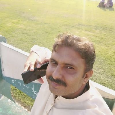 سب سے یوں ملنا کہ جیسے دل میں کوئی دُکھ نہ ہو
مجھ میں یہ خوبی بھی ہے سب خامیوں کے باوجود
