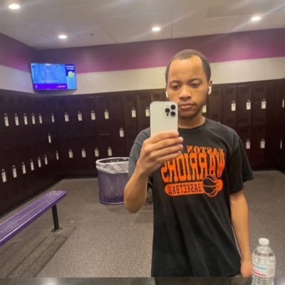 Free Flow!!! 🐺@Mr_BrazyFLOW 25 Y/O & Single #YMFlameGang #Carter6SZN @liltunechi 🐐 #HeatNation