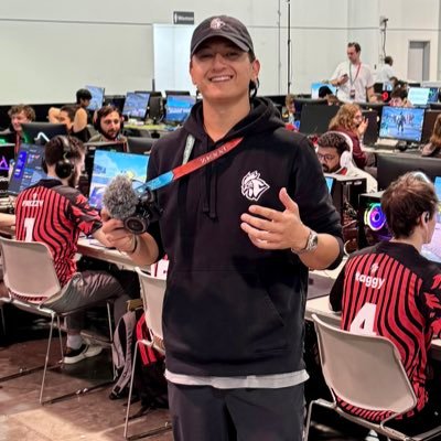 Digital Marketing | Content Creator | AI Enthusiast | Dreamer 🚀 @chickencoopgg 📸