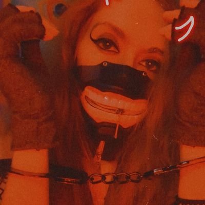 Hello my little devils and welcome to my Hell, I post teasing pictures of myself here but I also sell full on pics, DM me!😘