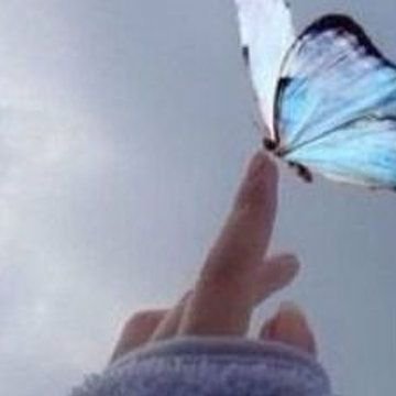 اللهُ يَبْسُطُ الرِّزْقَ لِمَنْ يَشَاءُ وَيَقْدِرُ وَفَرِحُوا بِالْحَيَاةِ الدُّنْيَا وَمَا لْحَيَاةُ الدُّنْيَا فِي الْآخِرَةِ إِلَّا مَتَاعٌ)