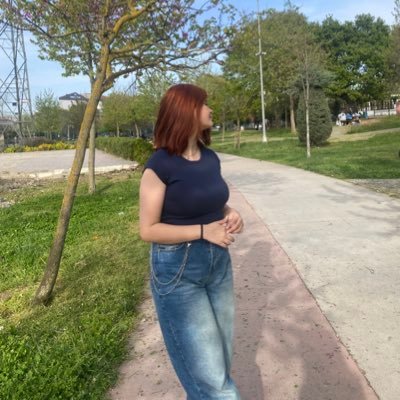 kendimi kimseyle kıyaslamam kendi krallığımın tek kraliçesiyim.✨🧚🏻♀️🎀🧡😙