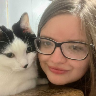 ♛ Small Town Girl, Aspiring Actress, Animal Enthusiast, ESFJ-ENFJ, Music Lover, A Cat Mother😸