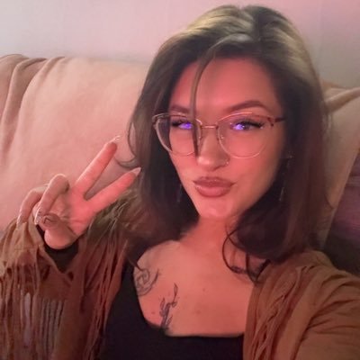 @vakraau