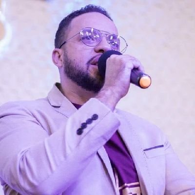 psicanalista, escritor do livro a benção de Deus, pastor, filosofia estóica.