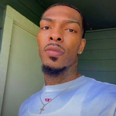 LGBT Rapper 🏳️🌈 One of the hardest Gay Rappers out here doing it !! INSTAGRAM : @Tsusieee 🌊 “Terrible Tsu’s” EP available on all streaming platforms!