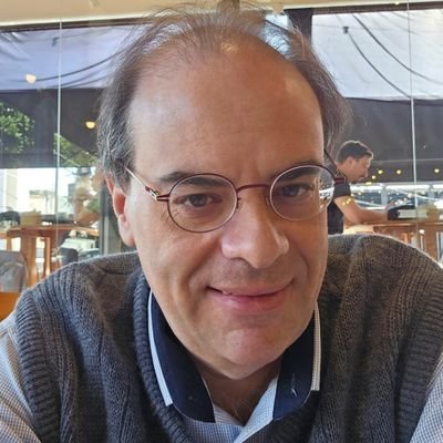 Mestre em Economia pela @feausp, fundador da NumbersTalk, apaixonado por ciência de dados aplicada aos negócios e à educação.