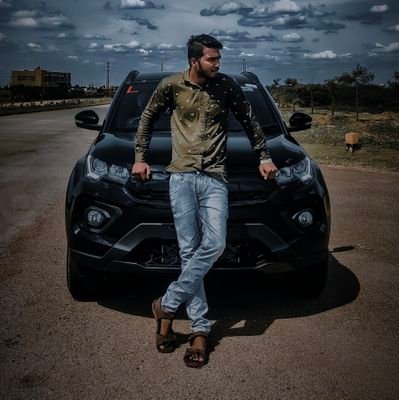 GANESH426347442's profile picture. Traveller