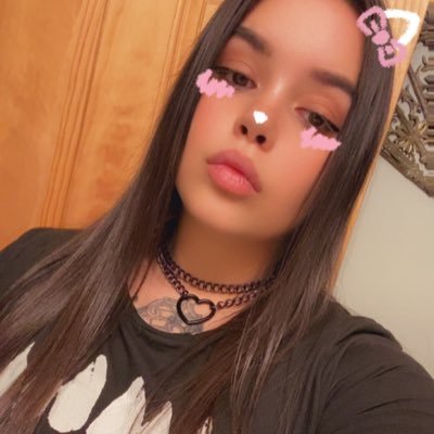 MirageQueen999's profile picture. Tatted💉& Nerdy | lvl34💕 | Twitch Streamer | Apex, DBD & FFXIV | Console Soul 🎮🏳️‍🌈 Ms.Ghostface🔪 In love with Horror movies 🎥