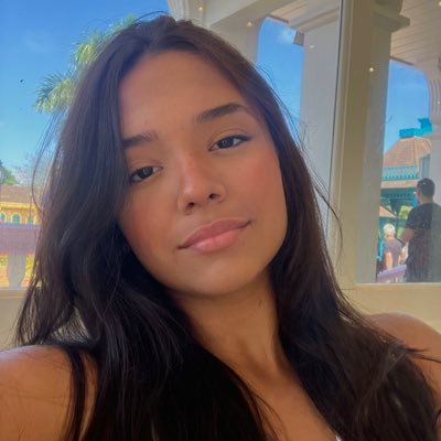 giovanaprad1's profile picture. 