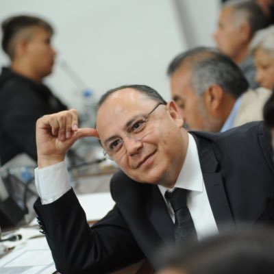 Militante de izquierda, luchador social, excoordinador del Colectivo La Calle, apoyo la agenda de la 4 T, diputado local.