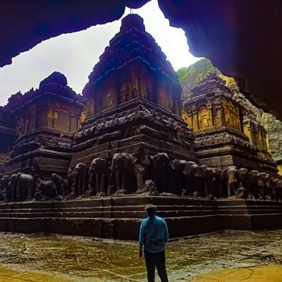 JaswanthKalam's profile picture. You know you're in love when you can't fall asleep because reality is finally better than your dreams.
-Dr. Seuss