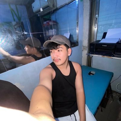 zander17921011's profile picture. THERAPIST