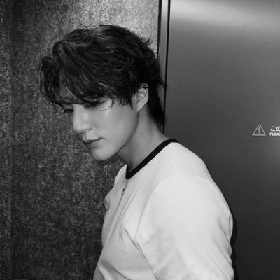 𝐔𝐍𝐑𝐄𝐀𝐋 00┊Currently active as the most handsome member in NCT Dream, 𝑳𝒆𝒆 𝑱𝒆𝒏𝒐.