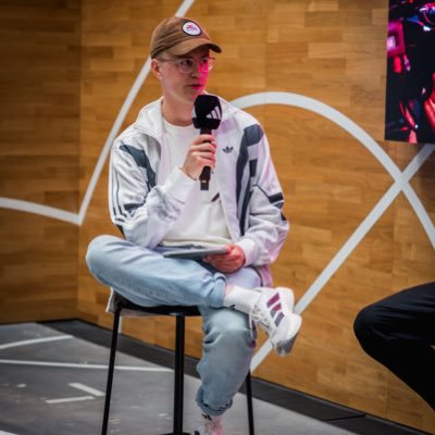 Enjoying Esports @esportsplayerf1 | from the motherland of fun and laughter🇩🇪 | vice world champion @Brawl_esports 2021 |