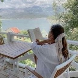 Ealaljea023332's profile picture. 