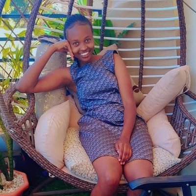 Maggy2547's profile picture. Politics busines