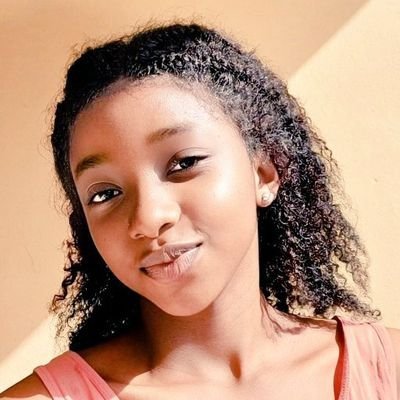 AMINATA ÇILA ✍️📚⏰️🌍 Profile