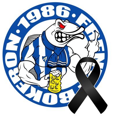 Grupo de animación más antiguo de La Rosaleda, sigue al Málaga CF desde 1986. @FondoSur1904 @FondoSurStore