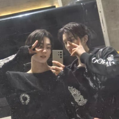ː࿓ ˚ bts, nct, seventeen, ahof & enhypen ⁞ ✵ ★☆ 私はこの世界の何よりもこの男の子を愛しています。