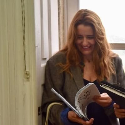 ClaudiaPratinha's profile picture. Têm tempo?