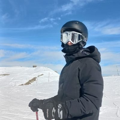 bah je parle de tout, mais gentiment en général.
abonne toi stp
(soit gentil mon compte y fait pitié)