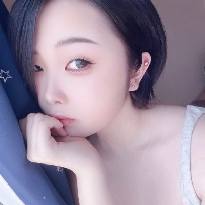 私の全部見られたい🤤肌色多め💟今年中にはファンサイト設立‼️👈フォロワーには無料クーポン配布🐈DM歓迎🙆♀️お仕事依頼はmadosan1919@gmail.com or DMまで✉️