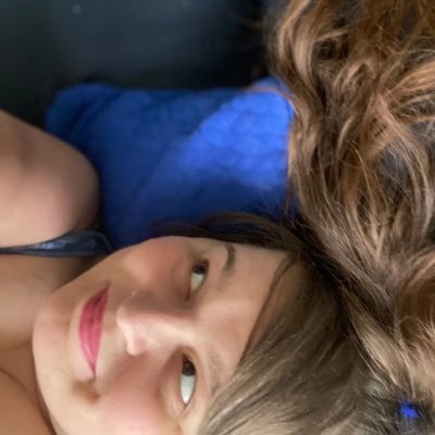 JelenaVavavoum's profile picture. 98% asymmetrisch maar wel een gerief in huis
