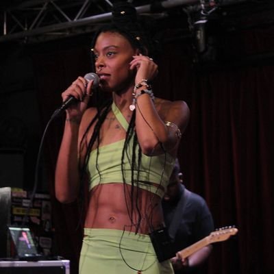 destinydesirene's profile picture. Destiny de Siren ~ Agent: swainthomasagency
~