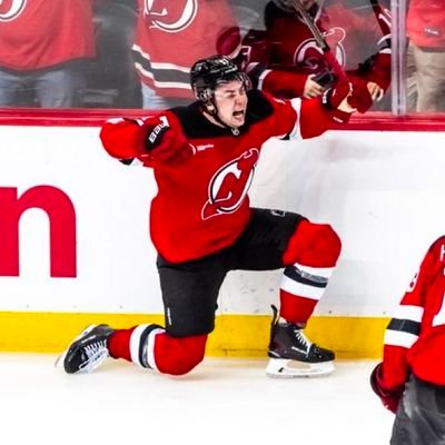 Diehard Jets(I fucking hate this team) Devils Yanks and Soccer fan, lover of sports. Kingda Ka survivor.