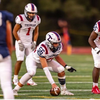 Class of 2026 | #56 Center/DE| 3.8GPA | 6’2-235lbs | 816-382-7210 | All-Conference HM | Academic All-State | All-District | https://t.co/yvrt0gJeCk
