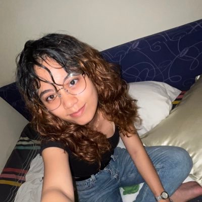 burgandyyyyyy's profile picture. only God knows how hard i’ve been trying